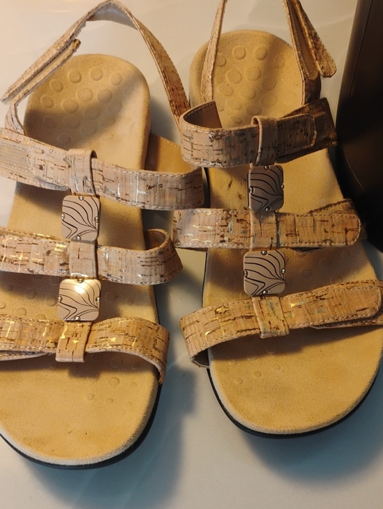 Vionic Shoes - Vionic Beige Cork-Pattern Strappy Sandals sz 11